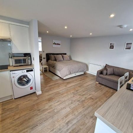 The Patch Apartment Brighton Bagian luar foto